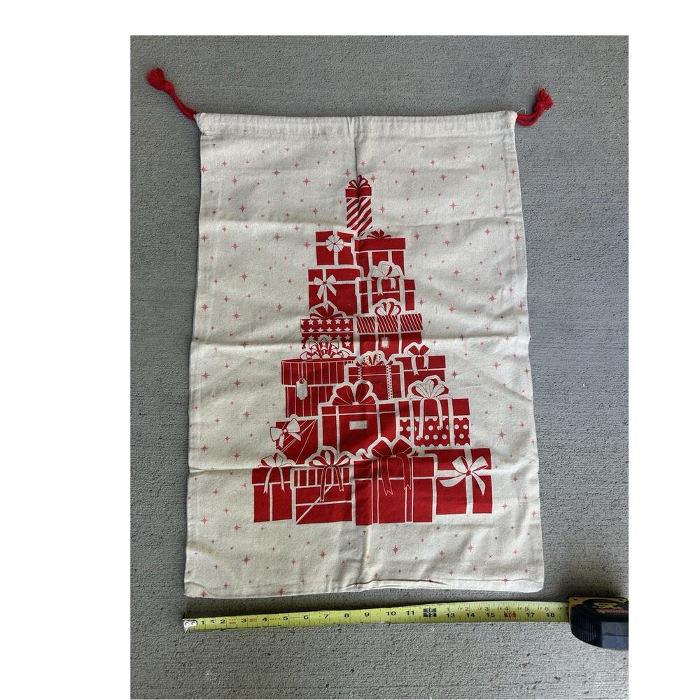 Christmas Gift Pouch Medium White/Red Cloth Drawstring Stars Pattern